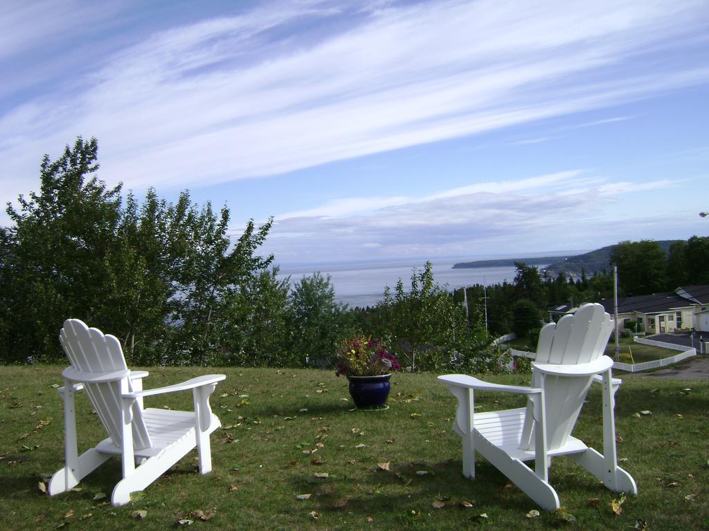 Hotel Sous La Croix 152725 Tadoussac Exterior foto